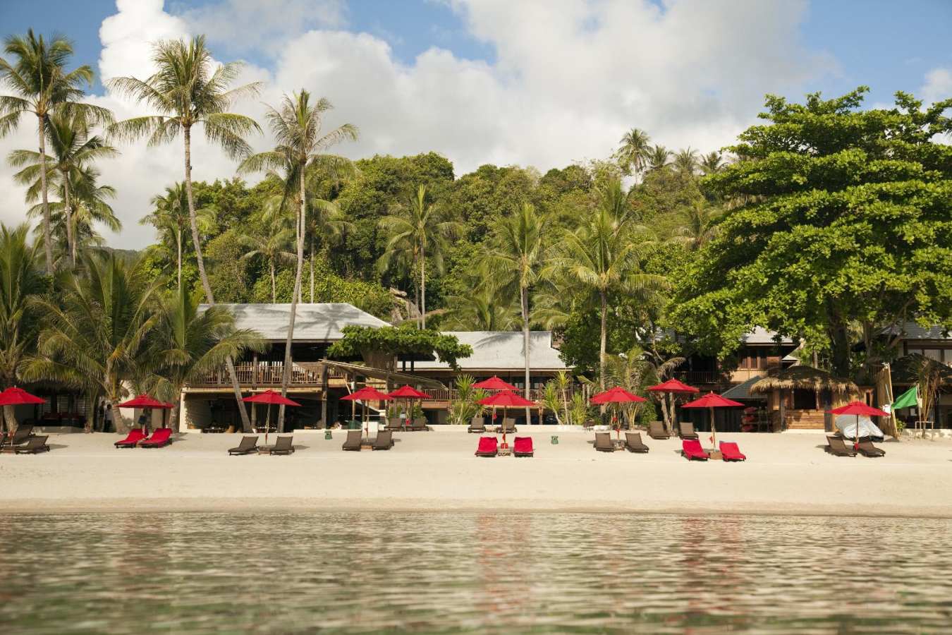 White Sandy Beach - Anantara Rasananda
