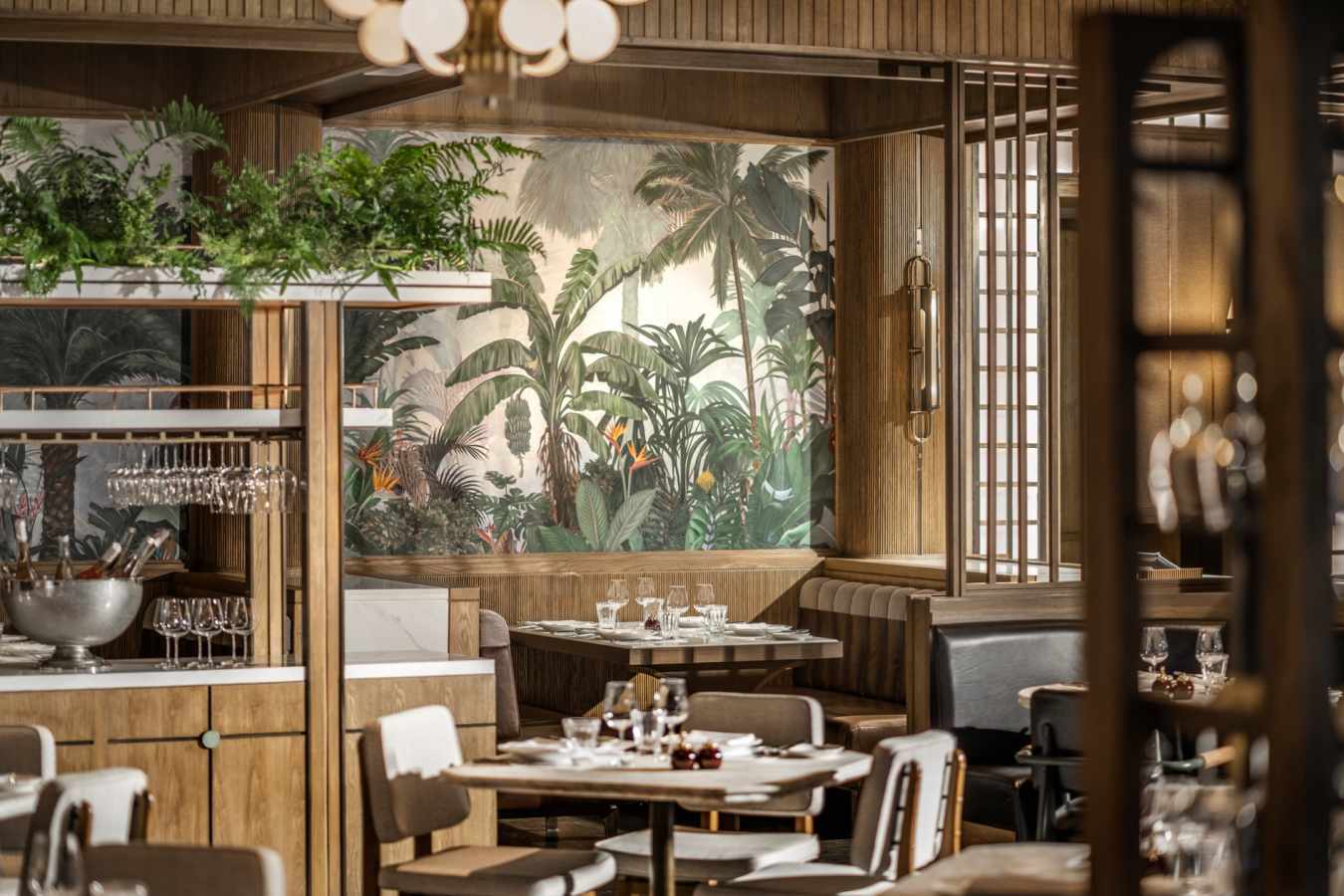 Restaurant - Four Seasons Hotel Bangkok