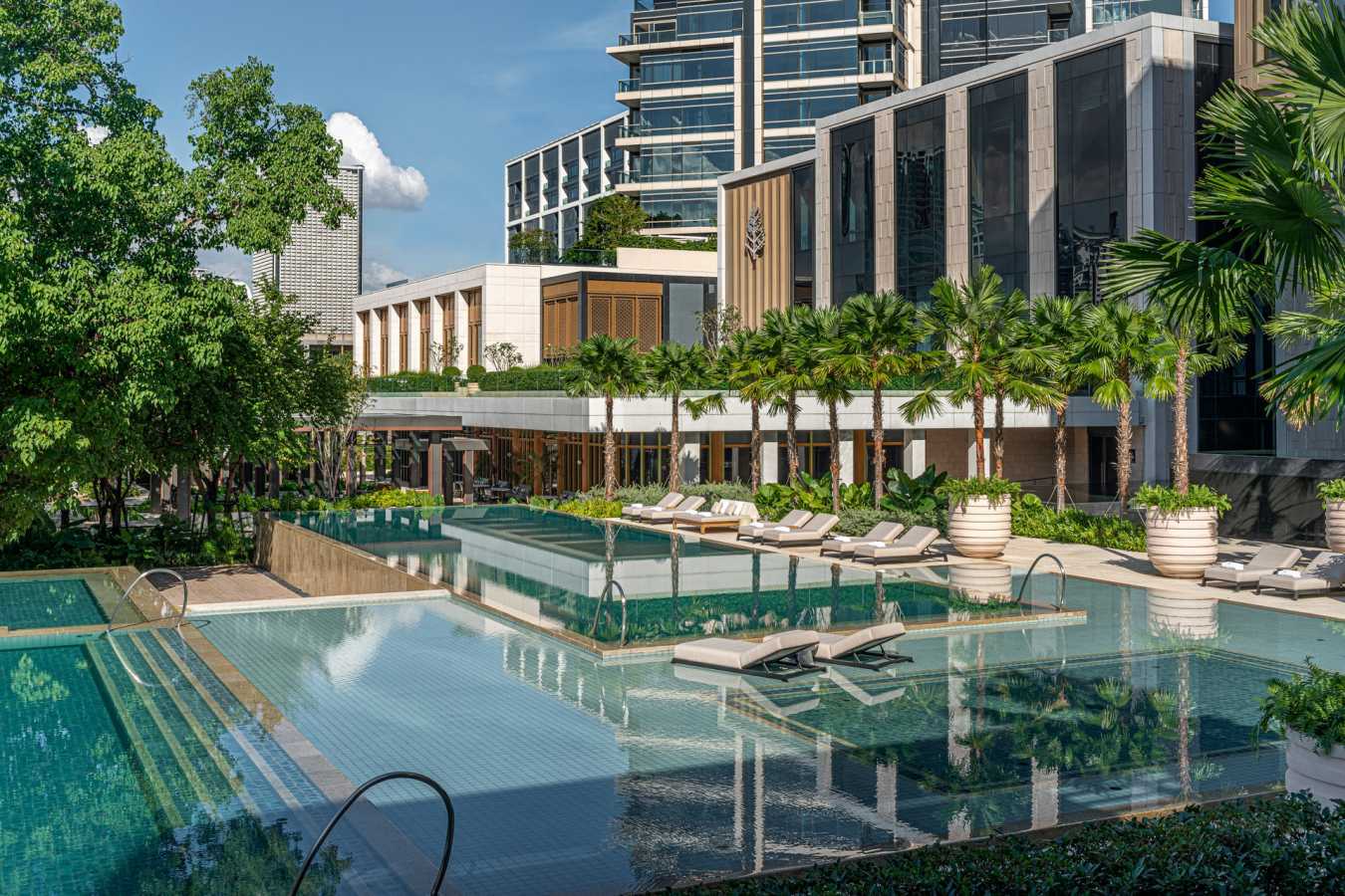 Swimming Pool - Four Seasons Hotel Bangkok
