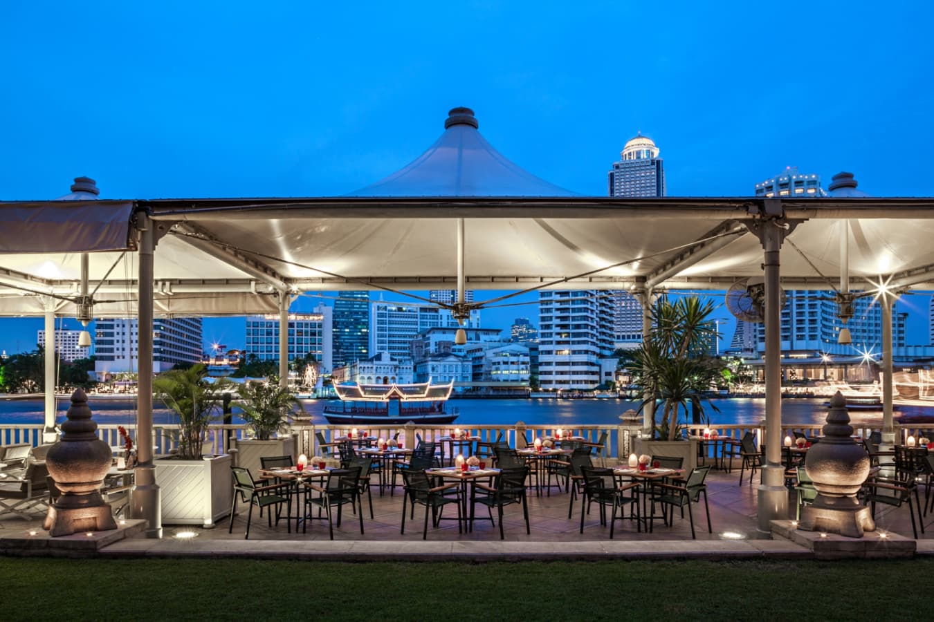 River Cafe & Terrace - Peninsula Bangkok