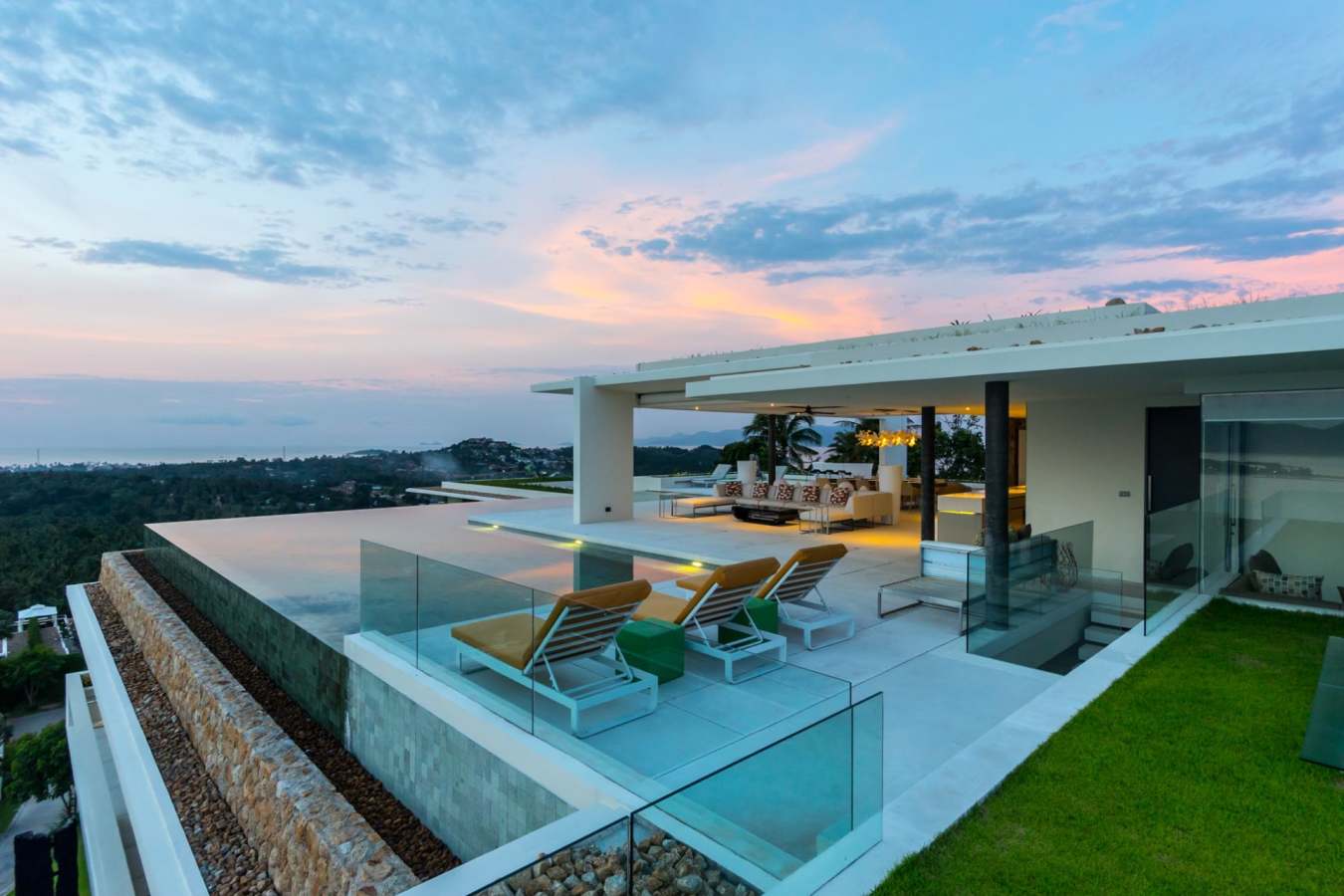 Rooftop Views - Samujana