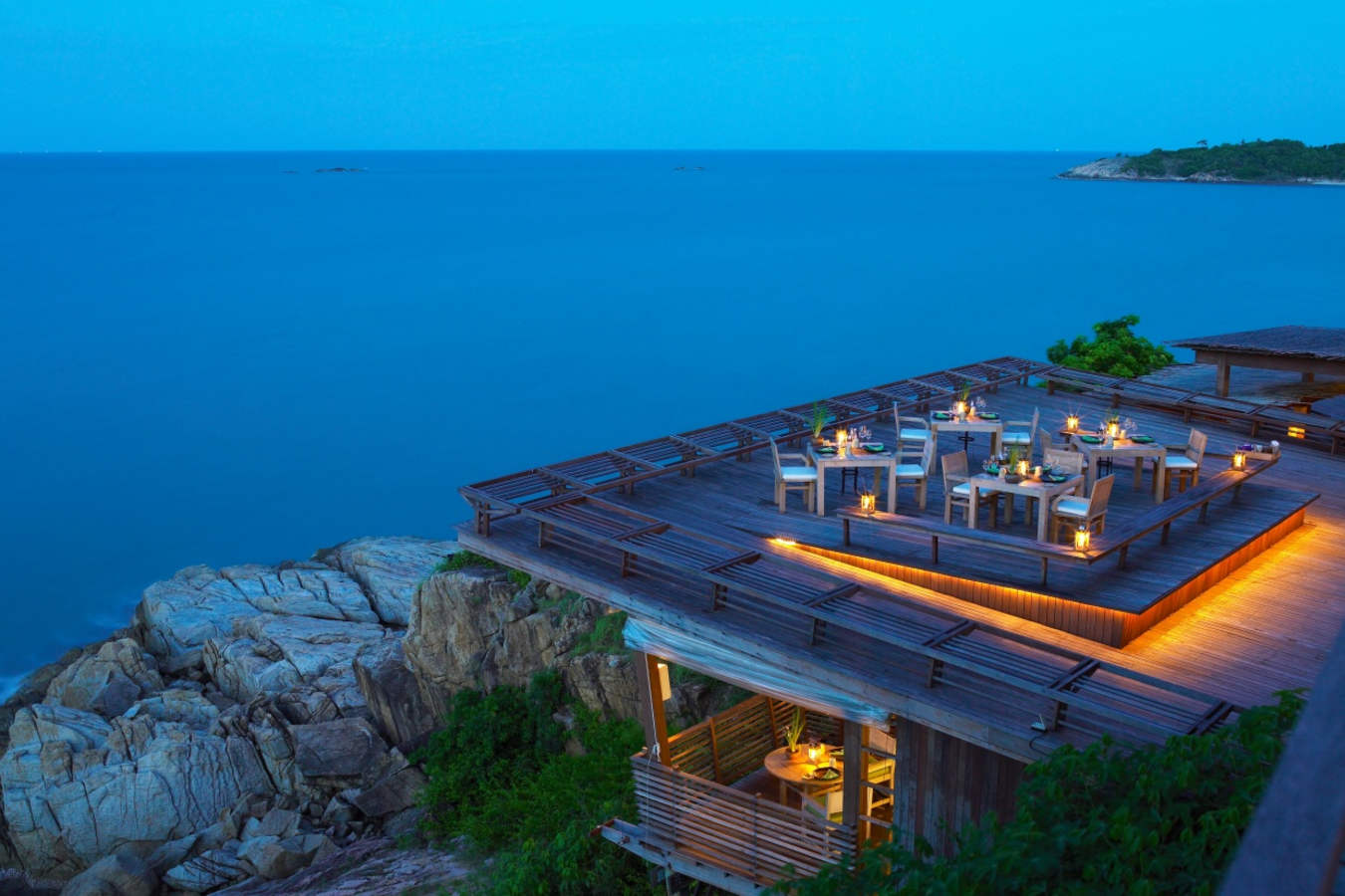 Dining on the Rocks - Six Senses Samui