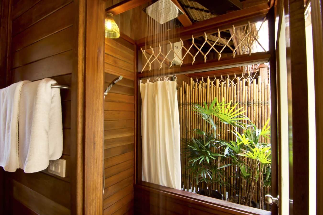 Rainshower - Floathouse Kanchanaburi