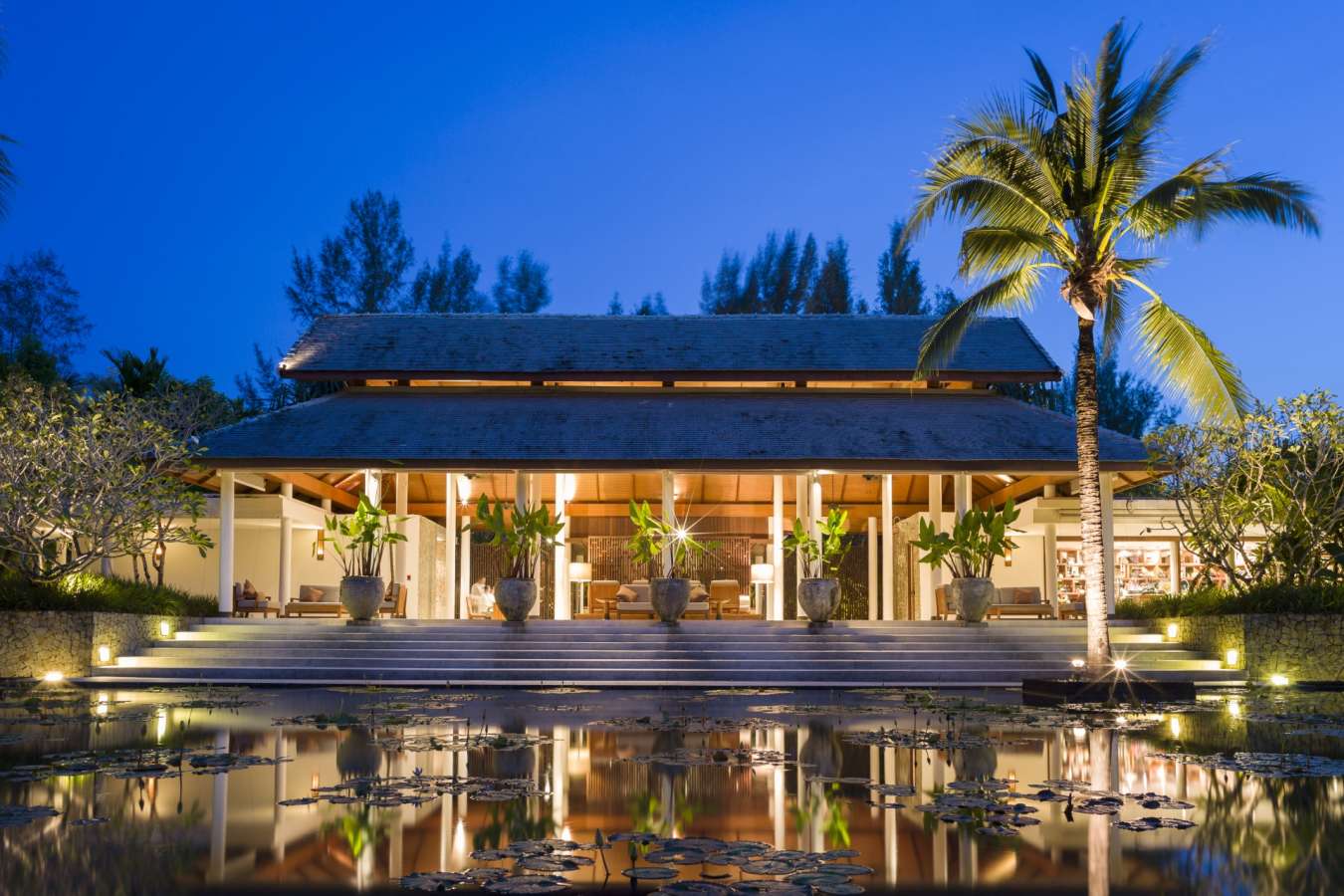 The Sarojin - Lobby