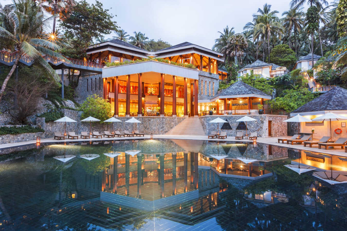 Pool & Hotel - The Surin