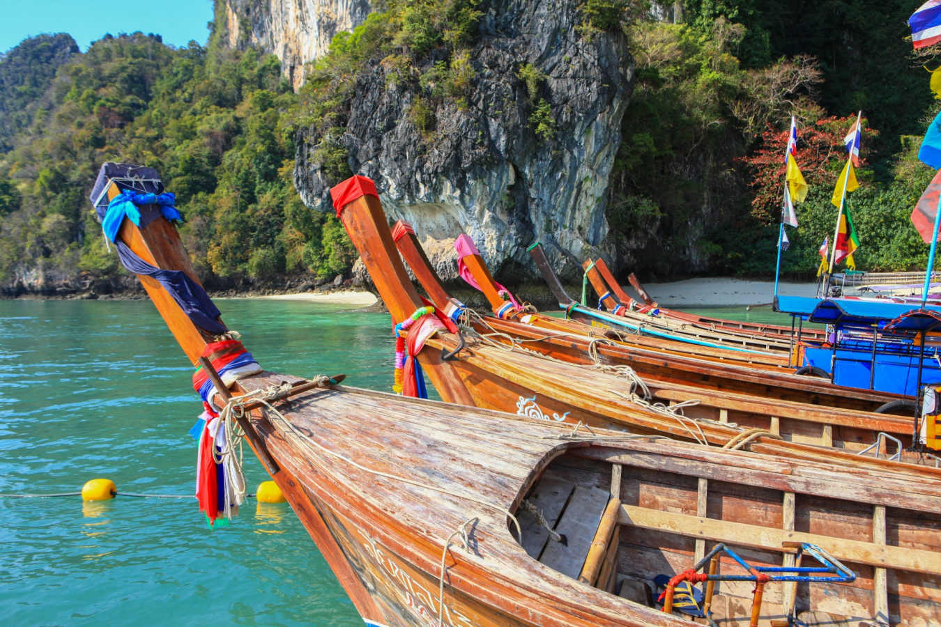 Traditional Long Tail Boats 
