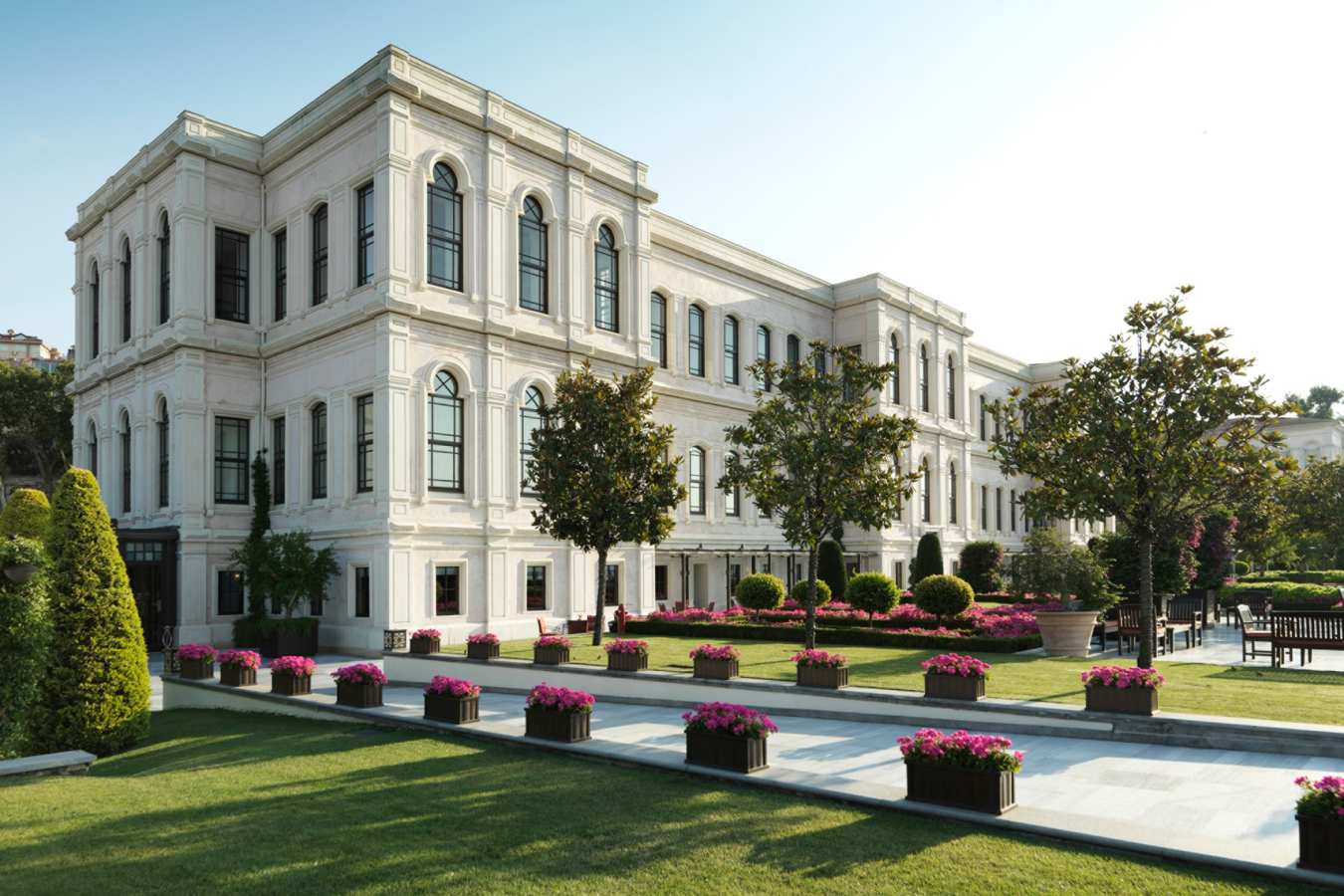 Palace exterior - Four Seasons Bosphorus 