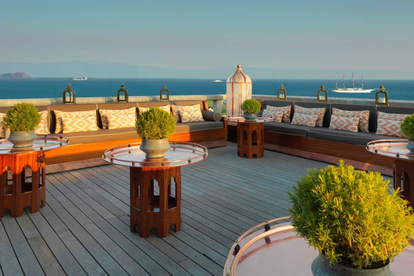 Terrace - Four Seasons Bosphorus 