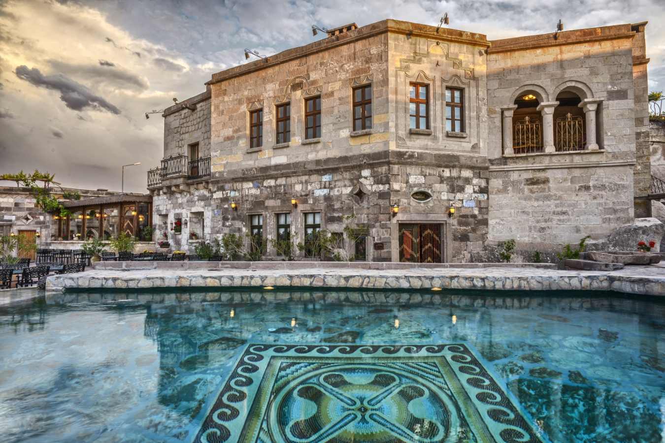 Pool and exterior - Museum Hotel Cappadocia