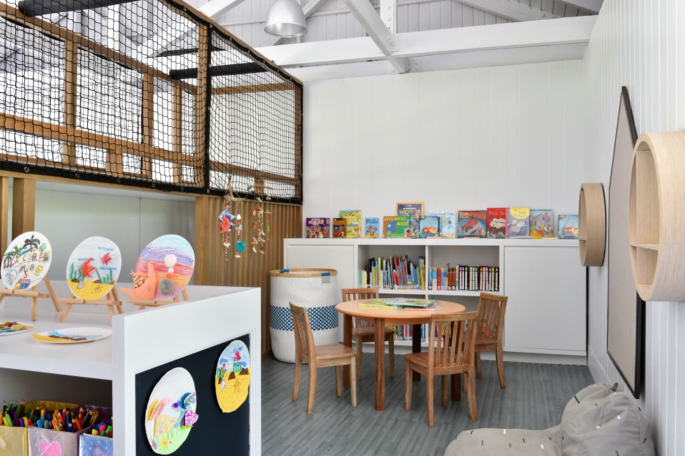 PlaybyCOMOIndoor - kids club 