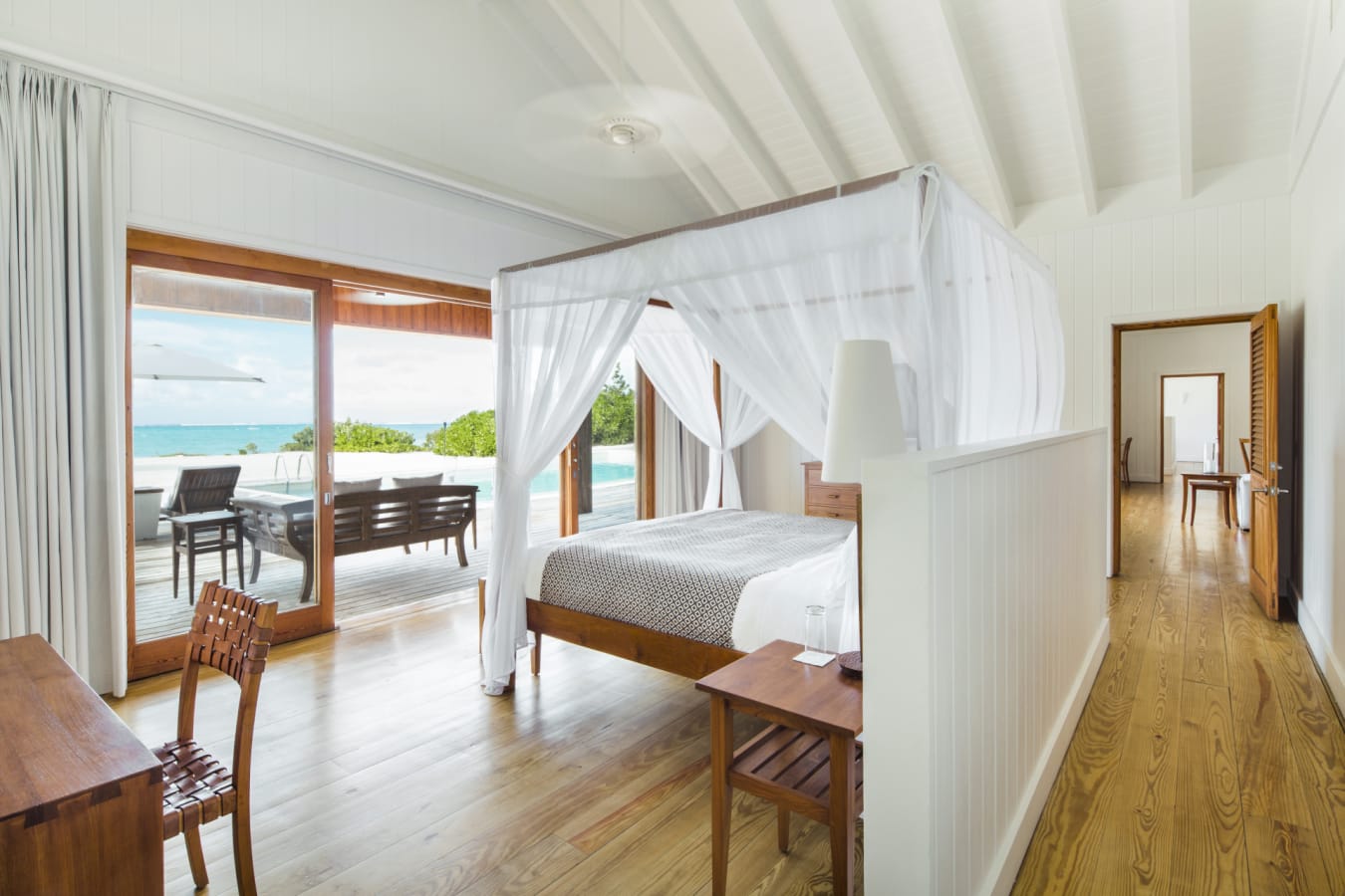 ComoVillaBedroom 