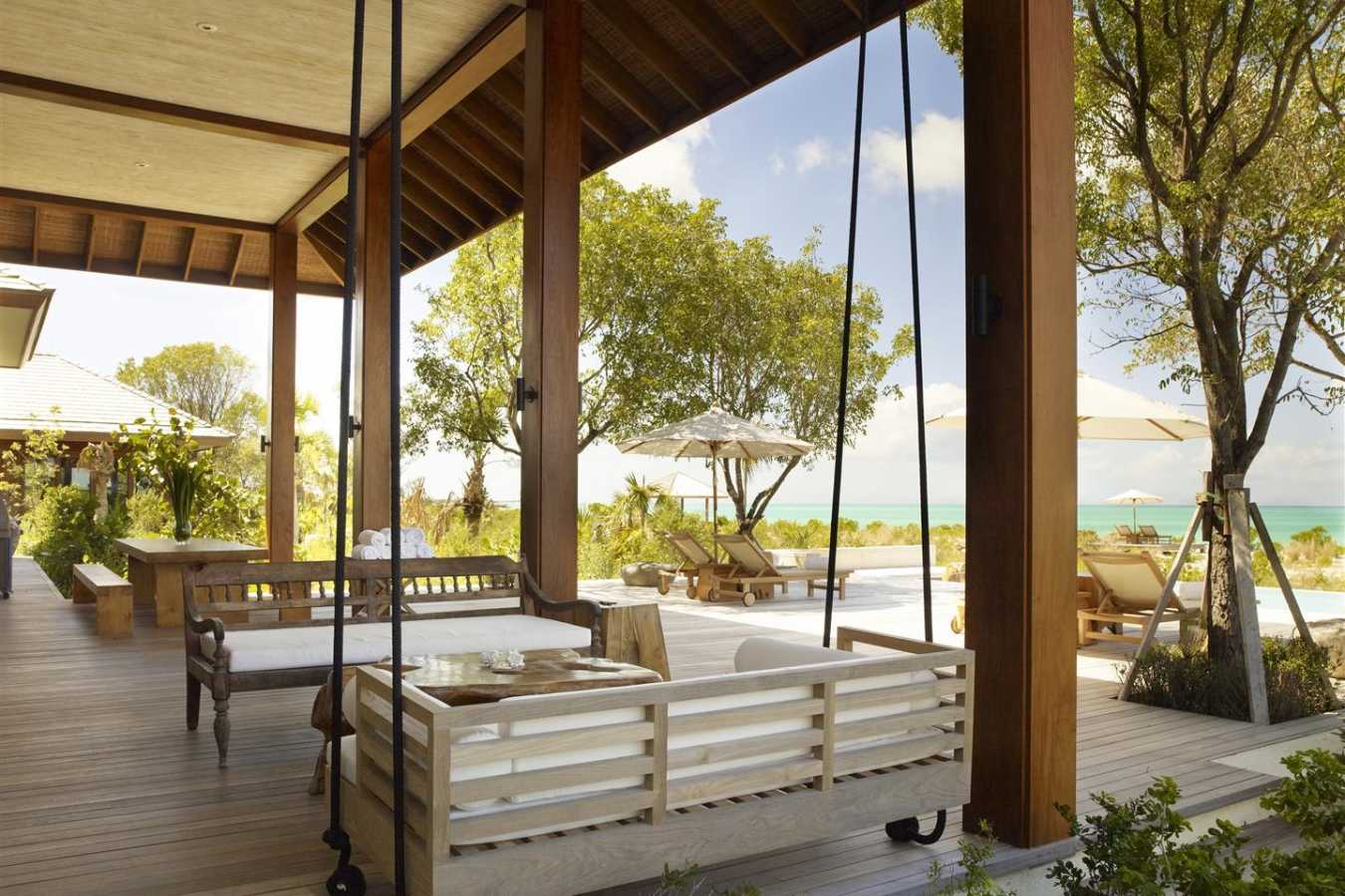 Tamarind Pool Deck Daybed - COMO Parrot Cay