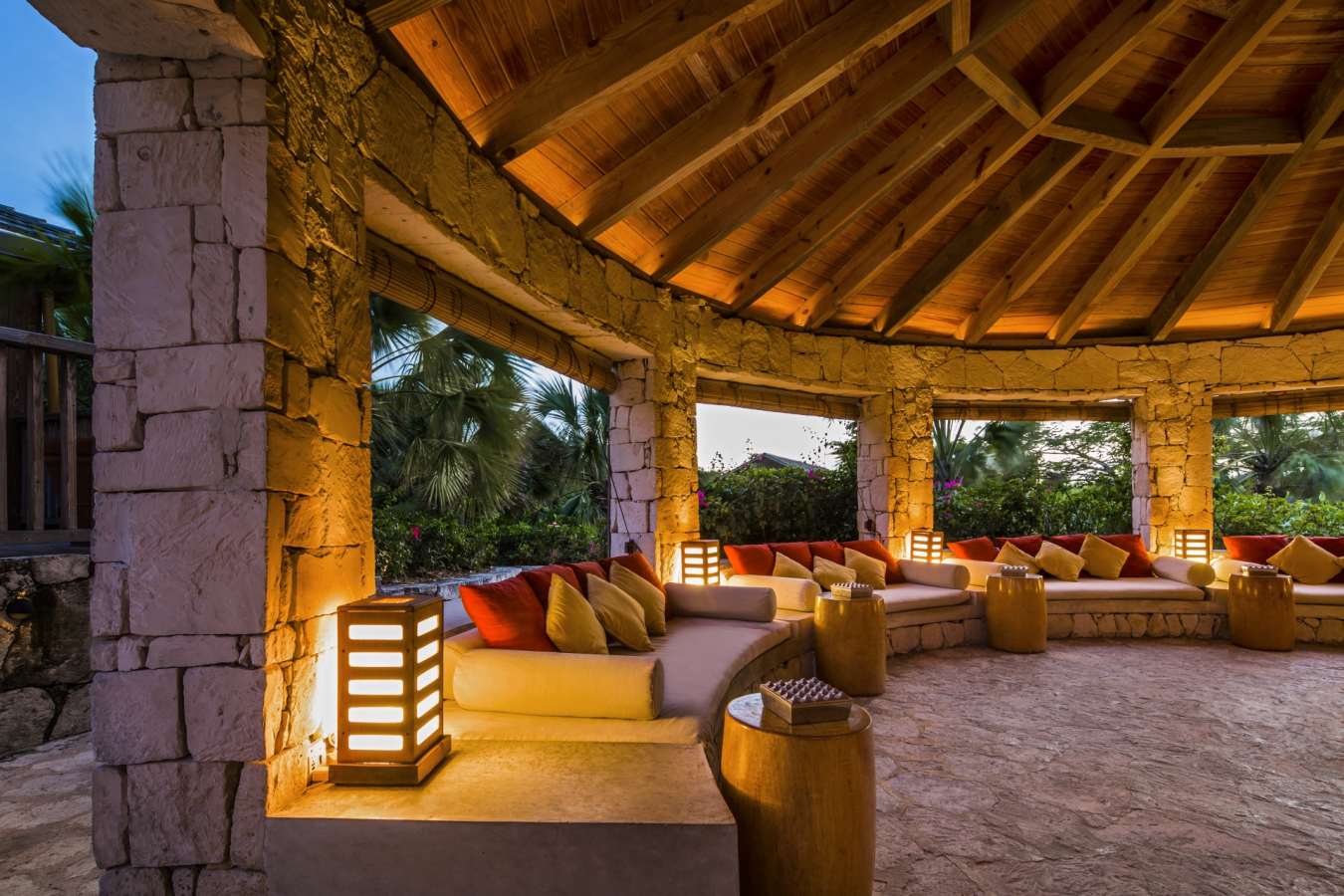 Lotus Bar - COMO Parrot Cay