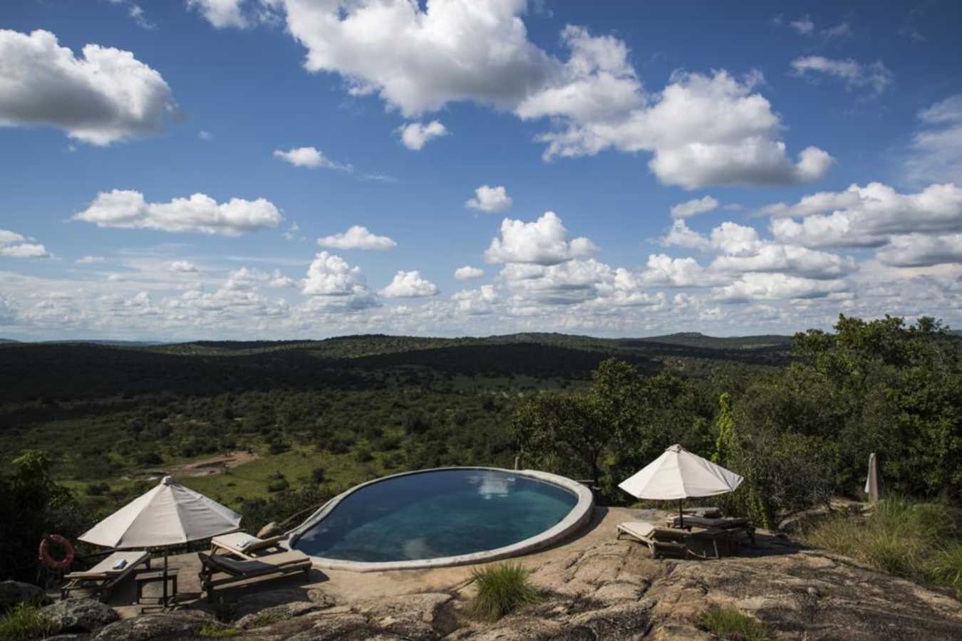 Swimming pool - Mihingo Lodge