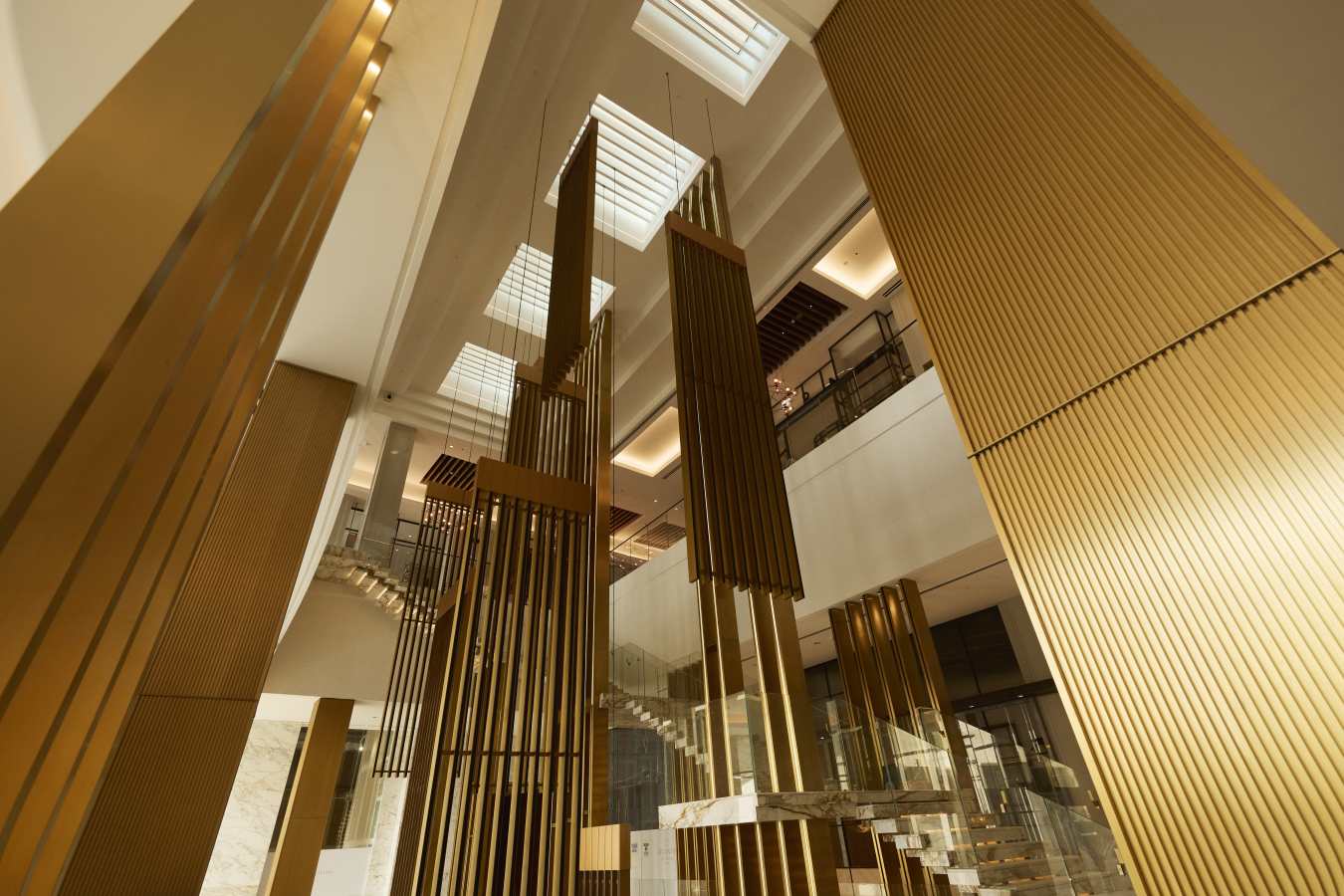 atlantistheroyal-royalgalleriastairs- 