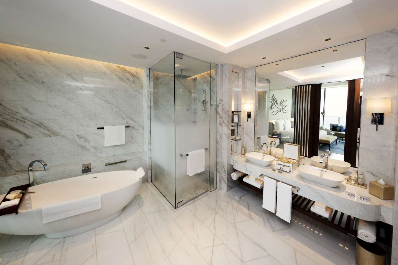 atlantistheroyal-skypoolvillabathroom 