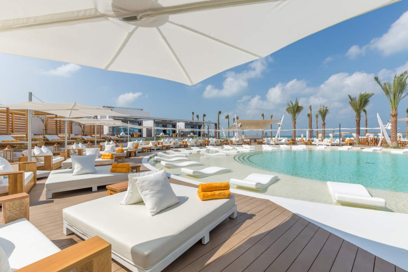 Bubble Pool - Nikki Beach Resort & Spa Dubai
