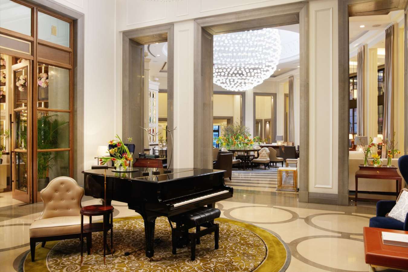 Corinthia - Crystal Moon Lounge Lobby 
