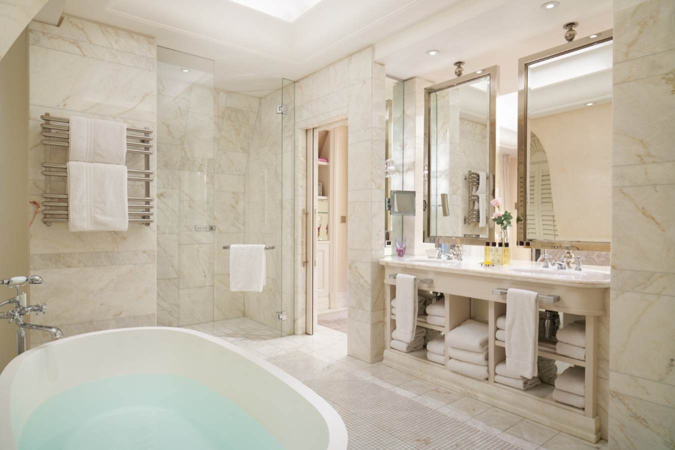 Corinthia - Hamilton Bathroom 