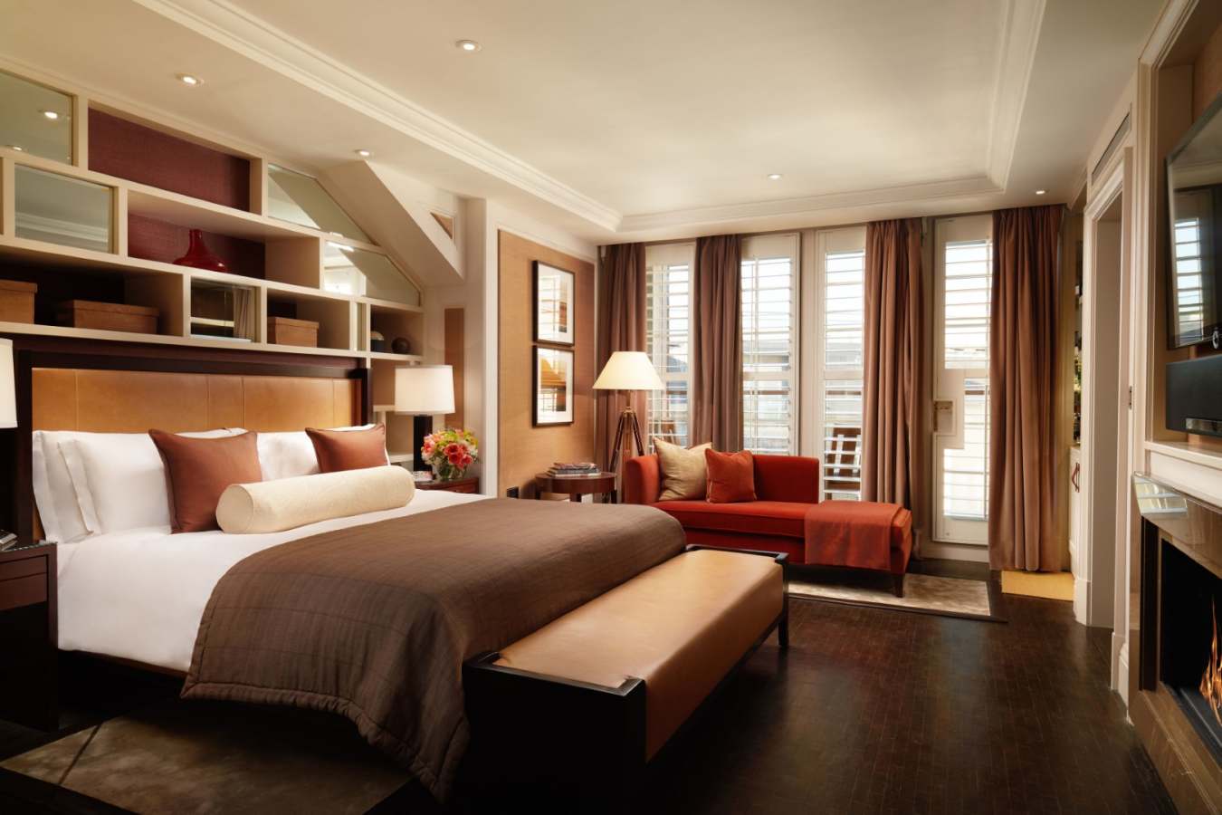 Corinthia - Exlporer Bedroom 