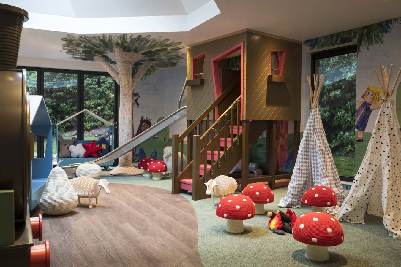 Little Glen family room 