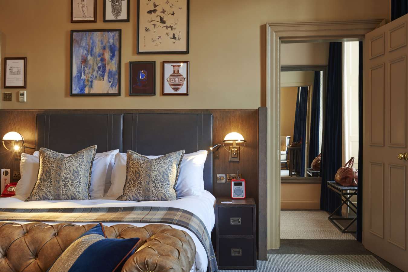 Guest room