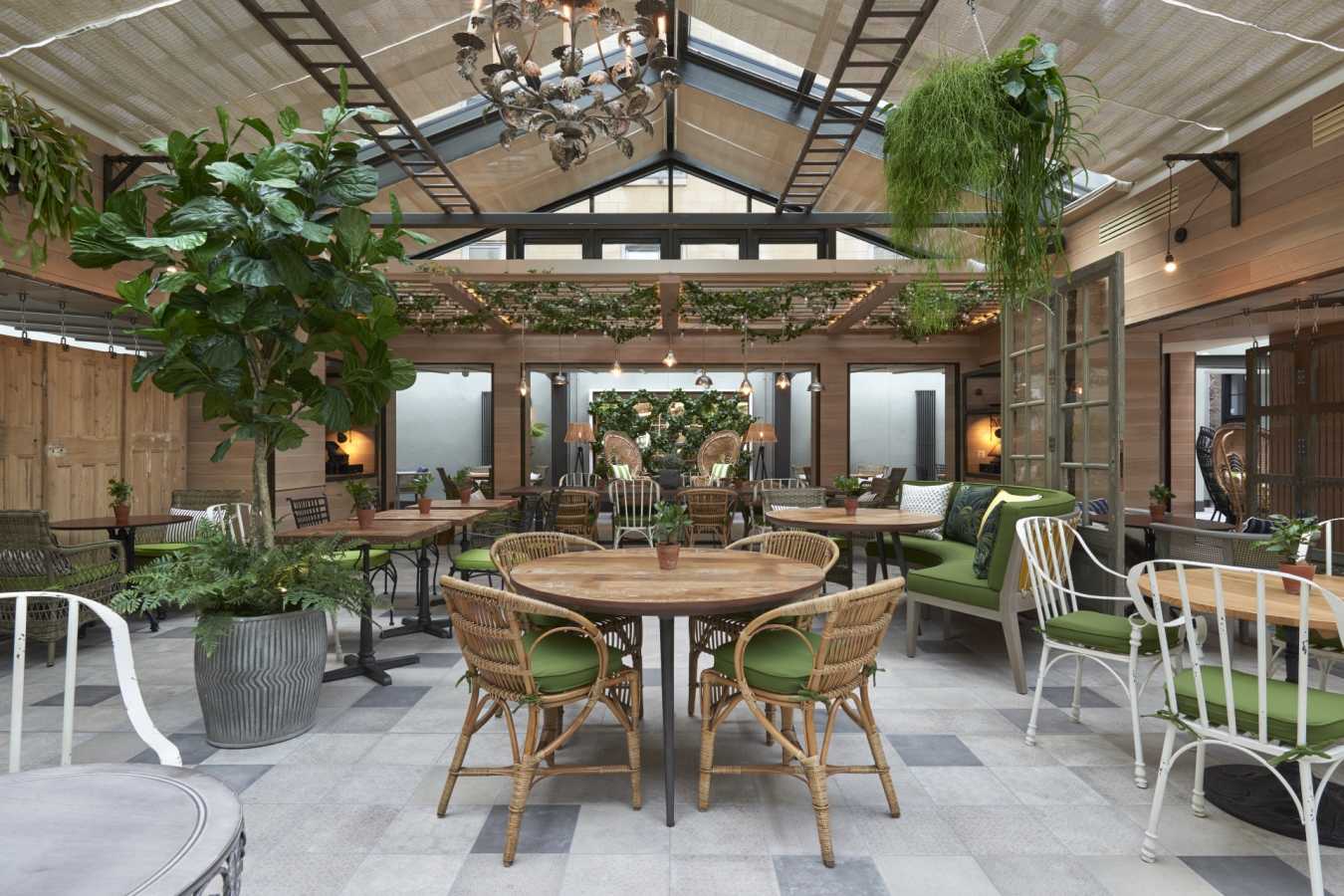 Garden restaurant