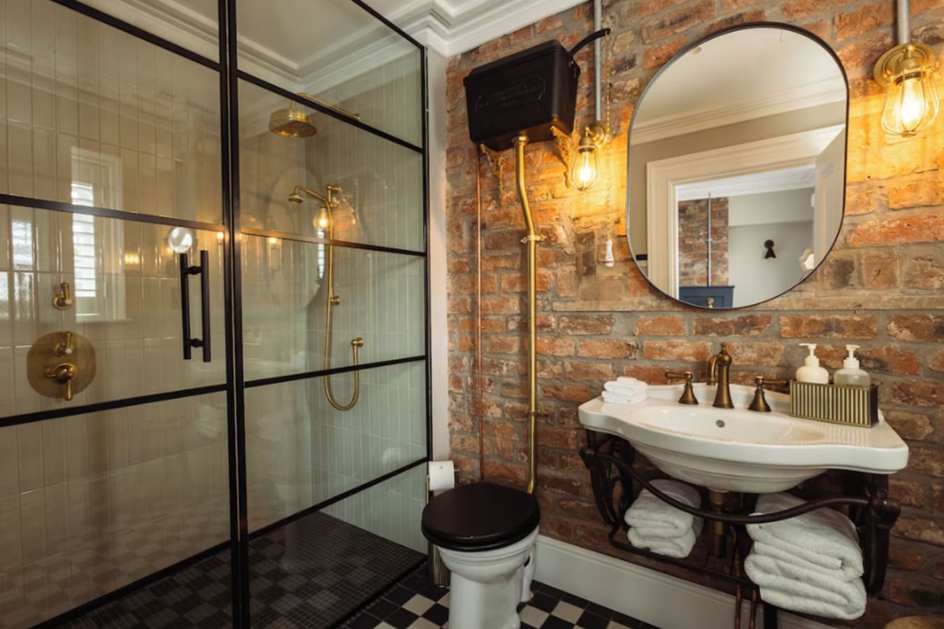 Junior Double Bathroom 