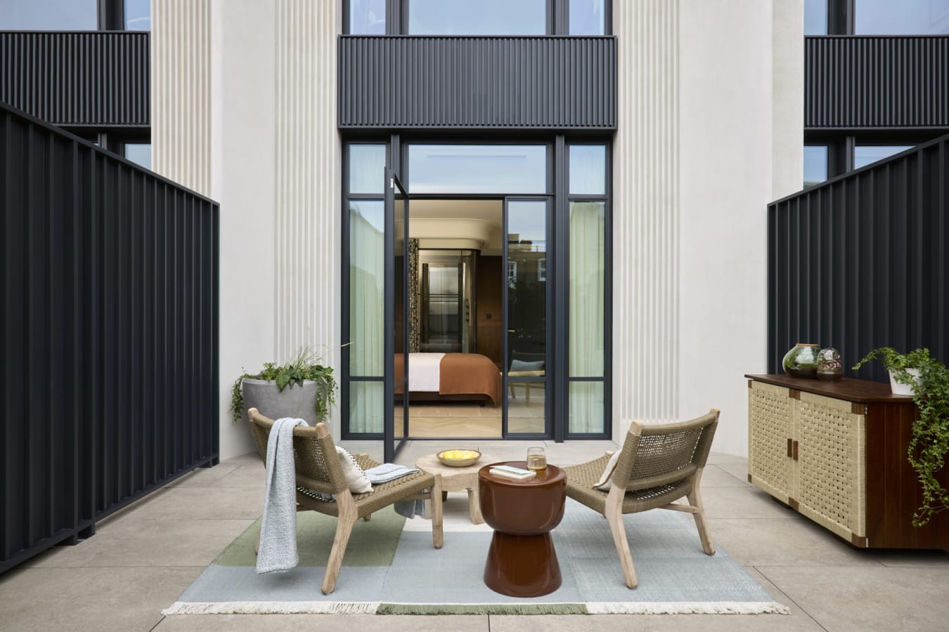 LondonPremierTerraceRoomTerrace  