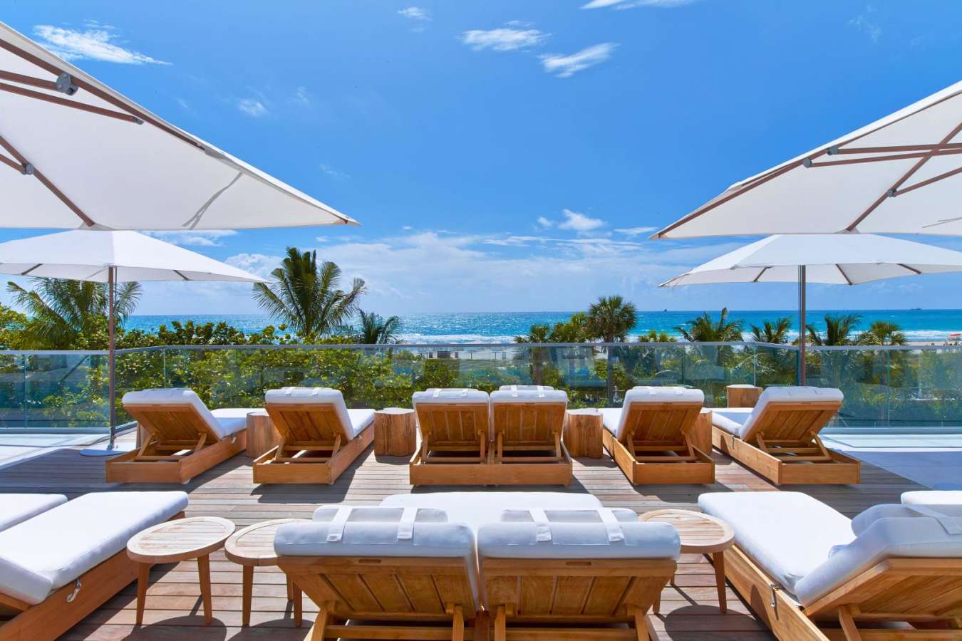 Sun loungers - 1 Hotel South Beach