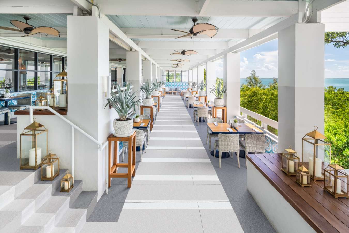 Calusa Restaurant Exterior - Bakers Cay