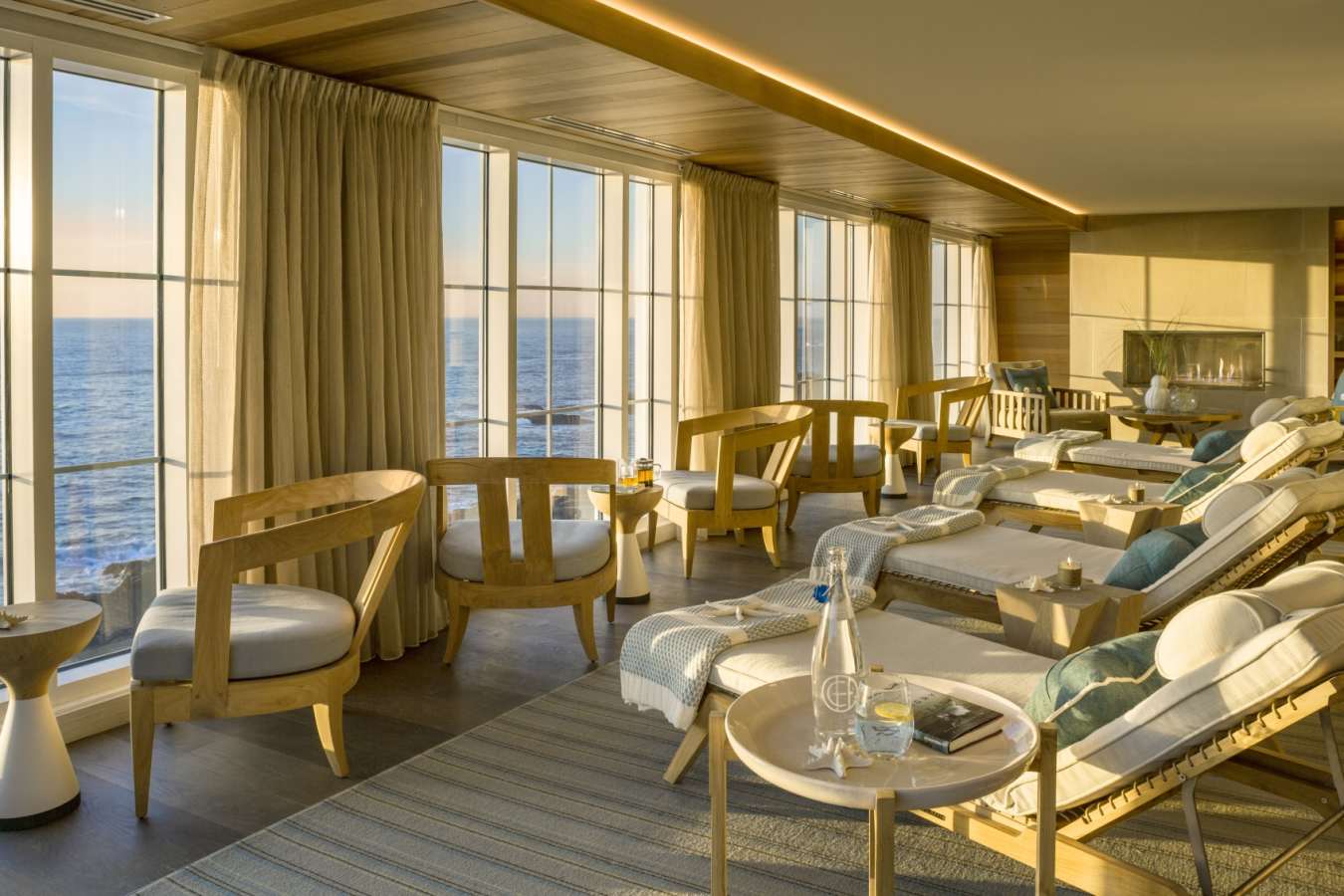 Relax overlooking the ocean - Cliff House