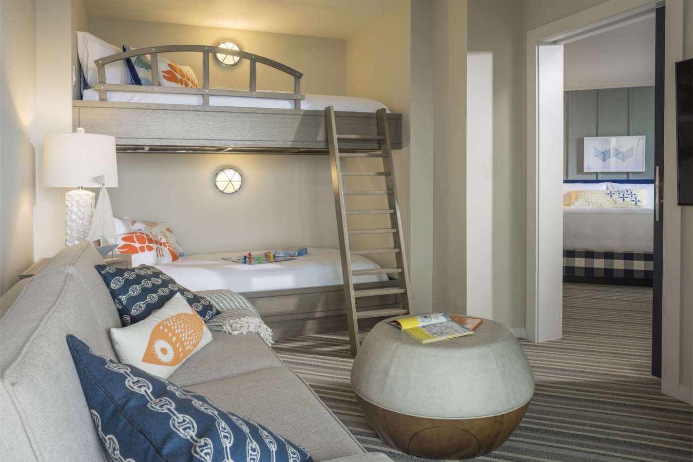 Two Bedroom Corner Oceanfront Bunk Suite - Cliff House