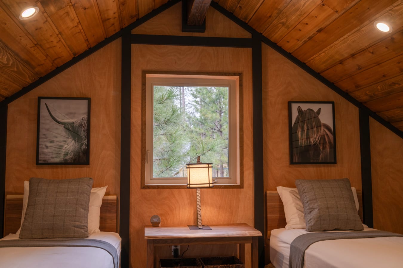 Villa loft with twin beds