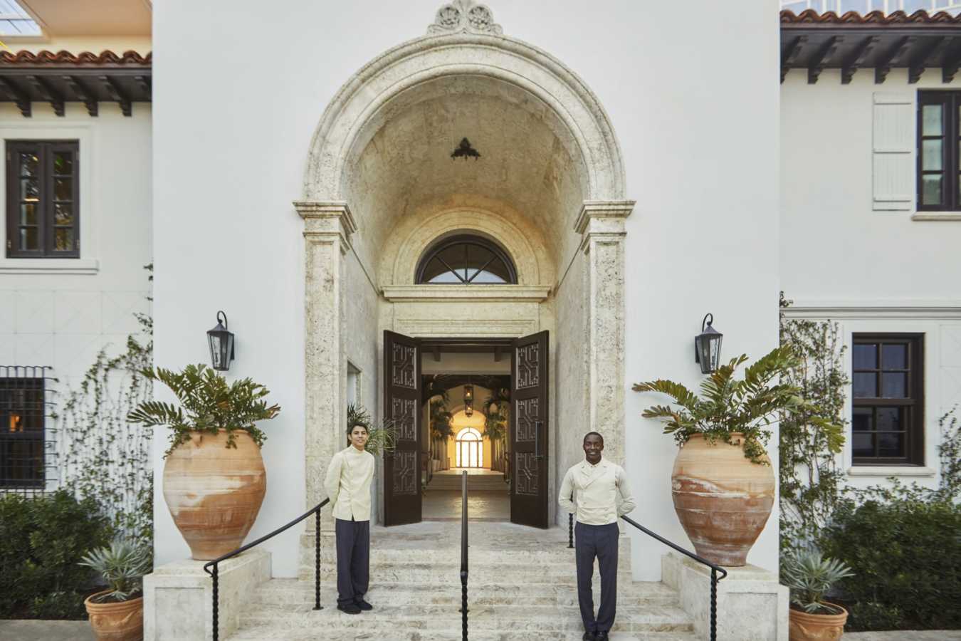 Entrance - Four Seasons at the Surf Club