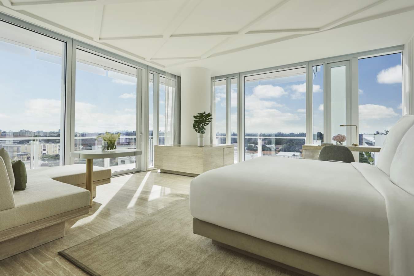 Suite - Four Seasons at the Surf Club