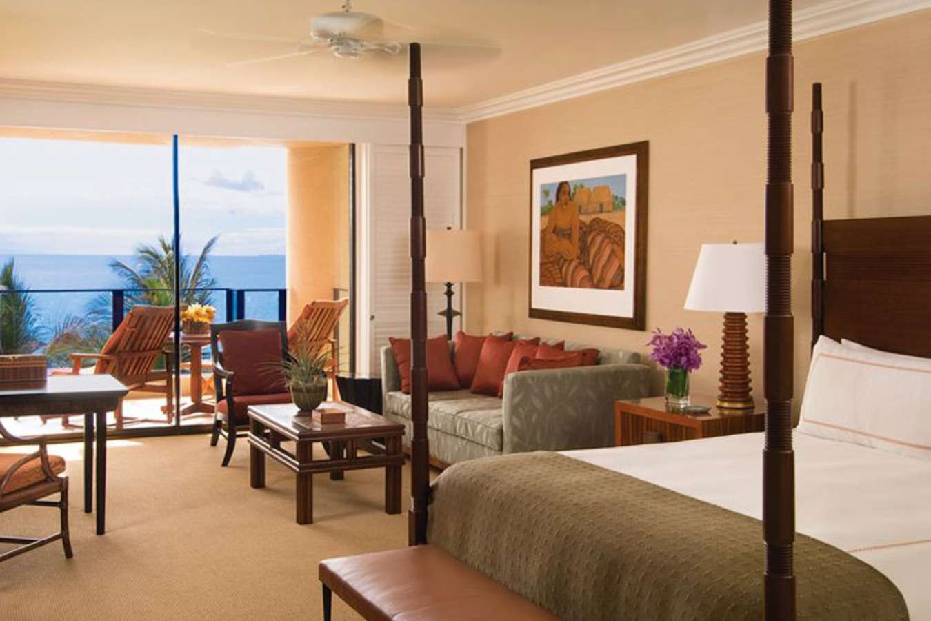 Four poster bed ocean view room - Four Seasons Maui