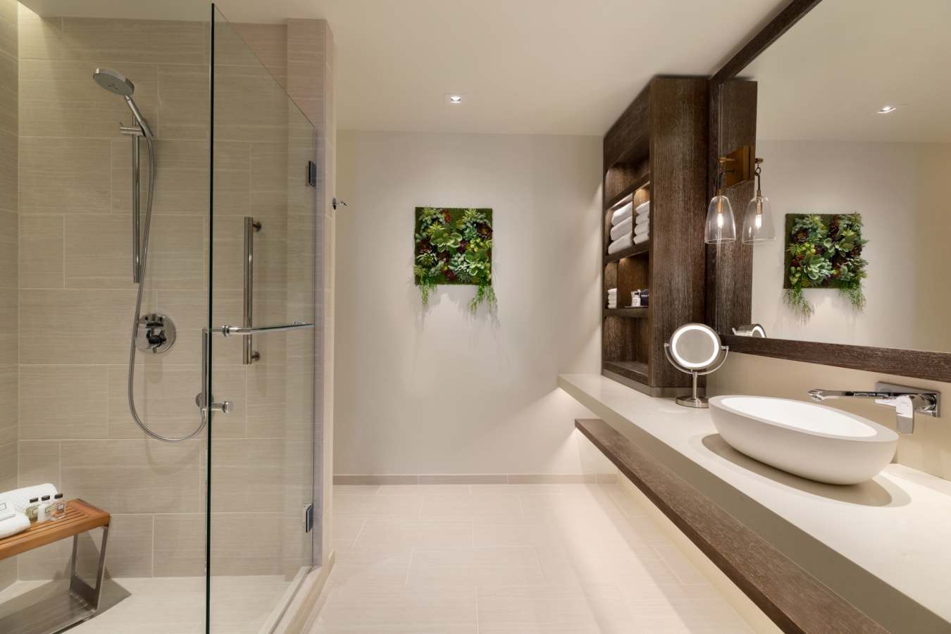 Guest Bathroom - Hoodoo Moab