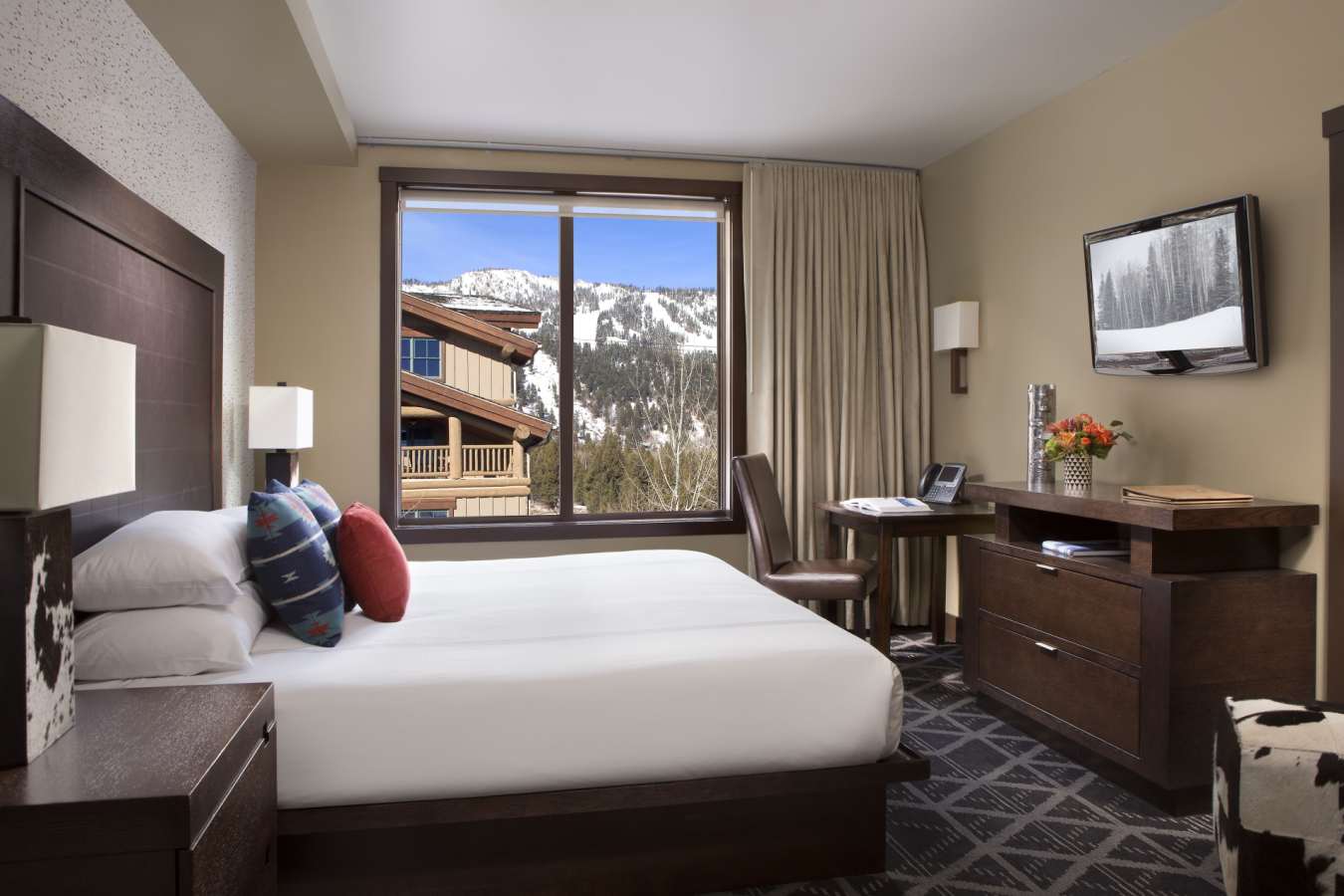 Guest Room with King Bed - Hotel Terra