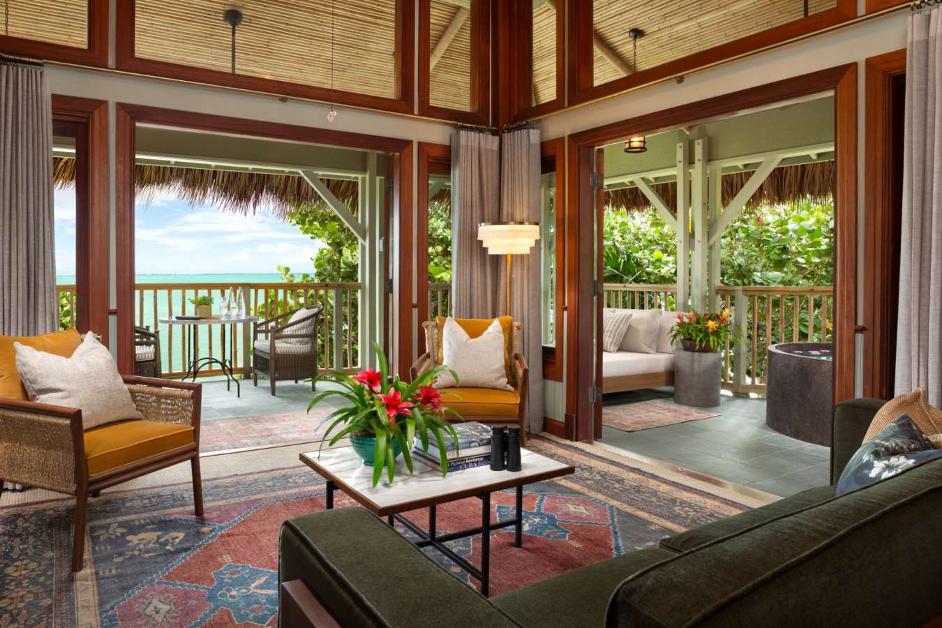 Island Grand Living Room 