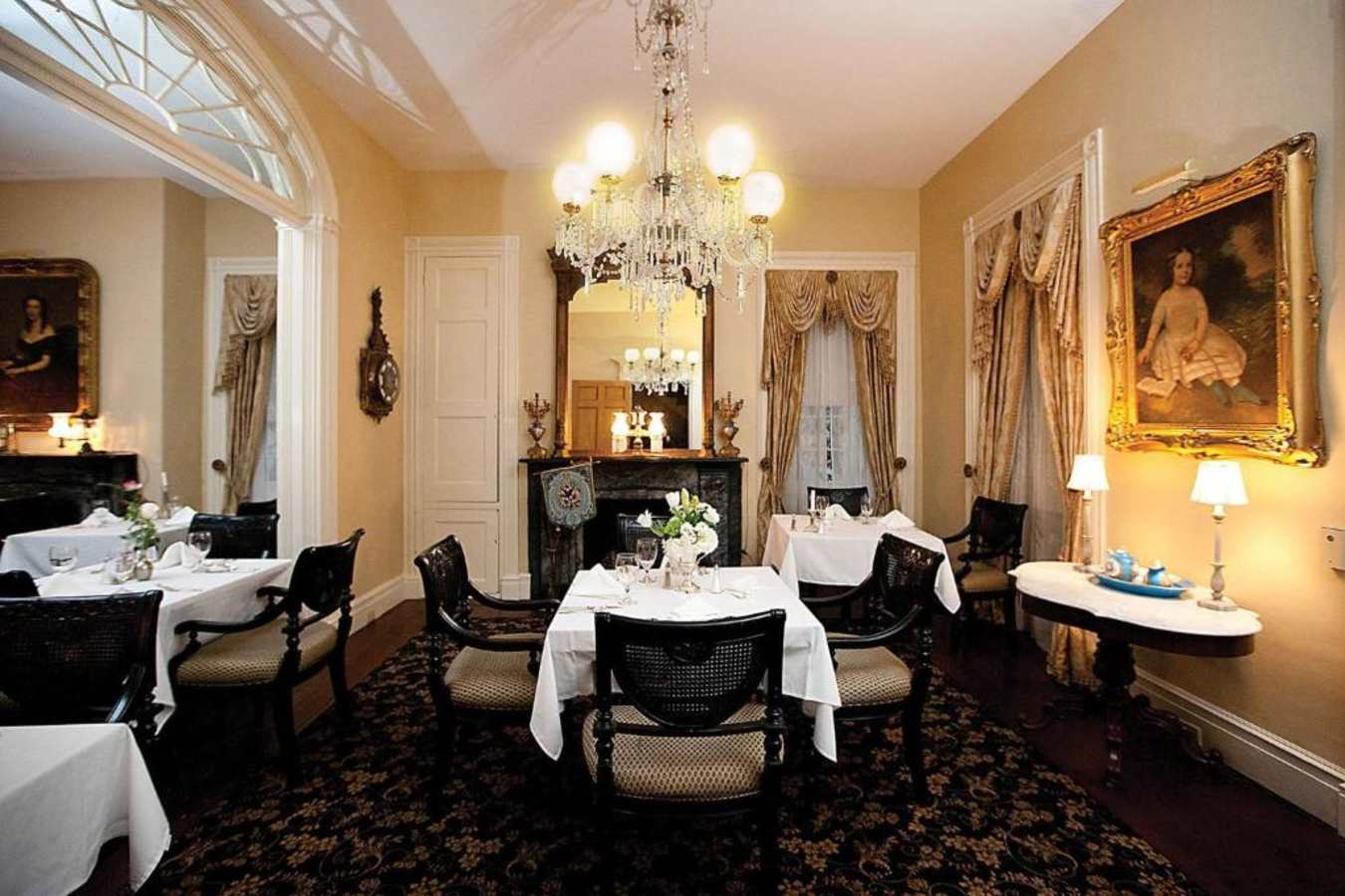 Breakfast Room