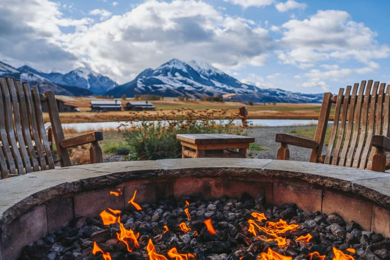 Firepit Views - Sage Lodge