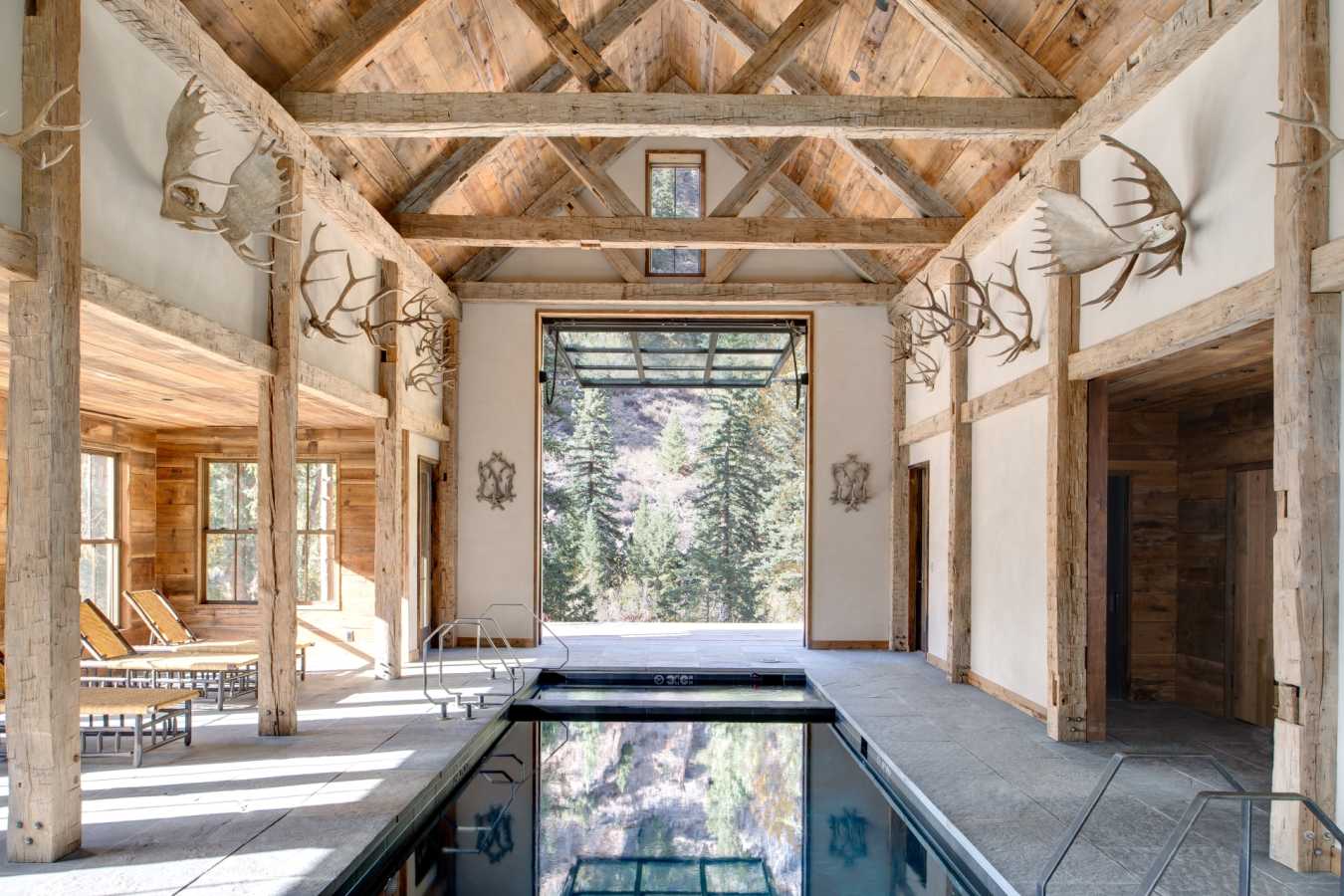 Poolhouse - Taylor River Lodge