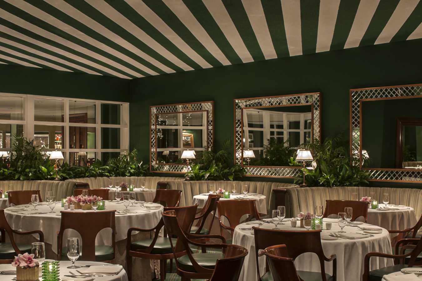 Lounge Dining - The Beverly Hills Hotel Sunset Boulevard