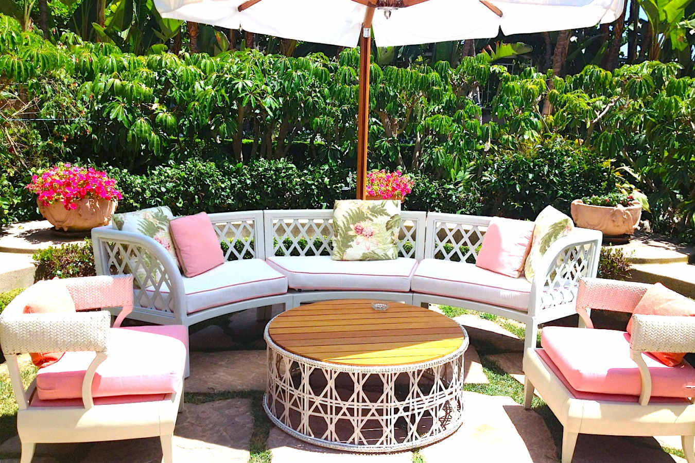 Outdoor Patio - The Beverly Hills Hotel Sunset Boulevard