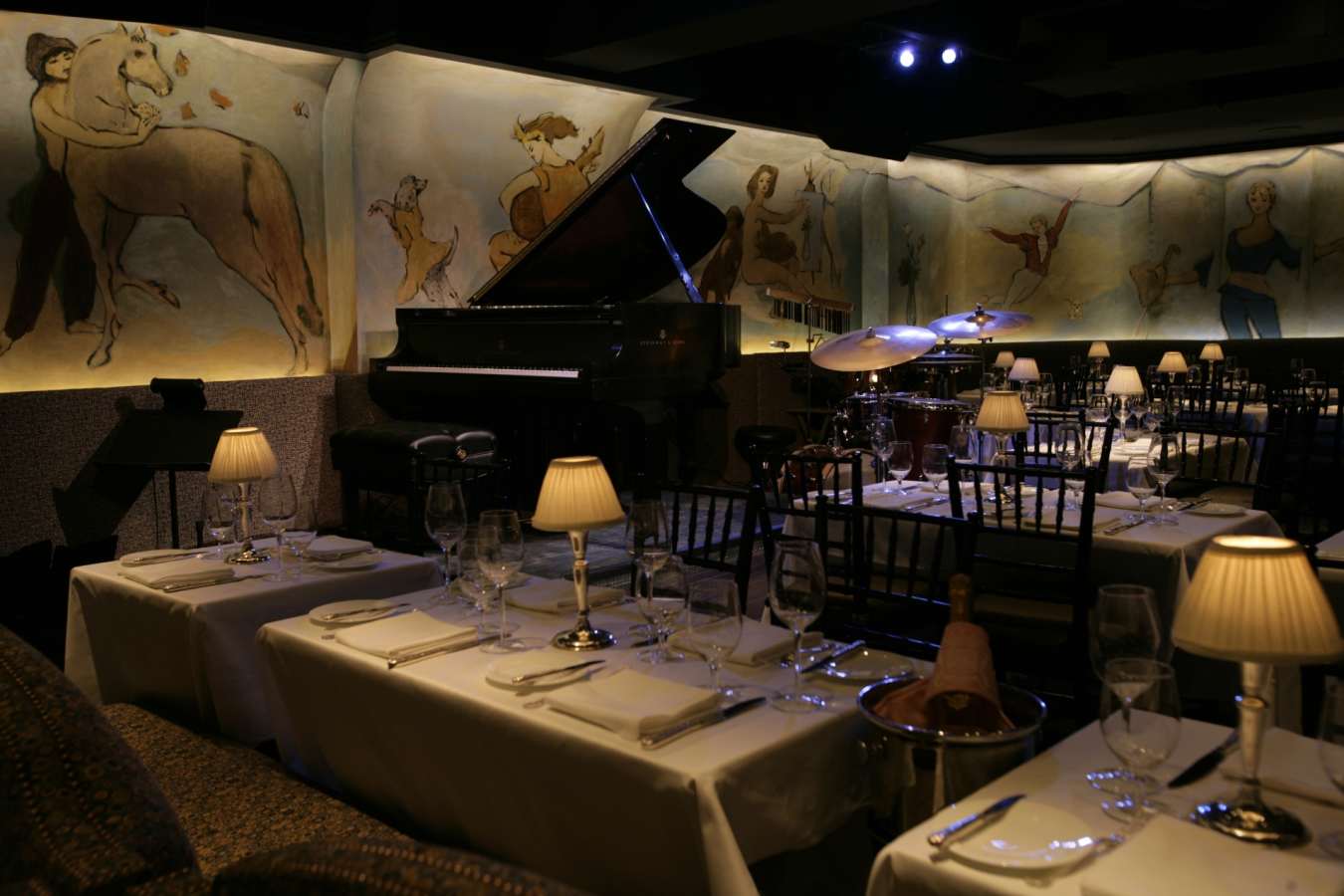 Cafe Carlyle - The Carlyle, A Rosewood Hotel