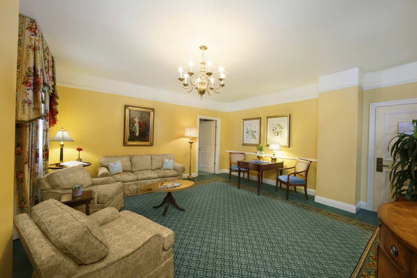 Executive Suite Parlor - The Hermitage Hotel