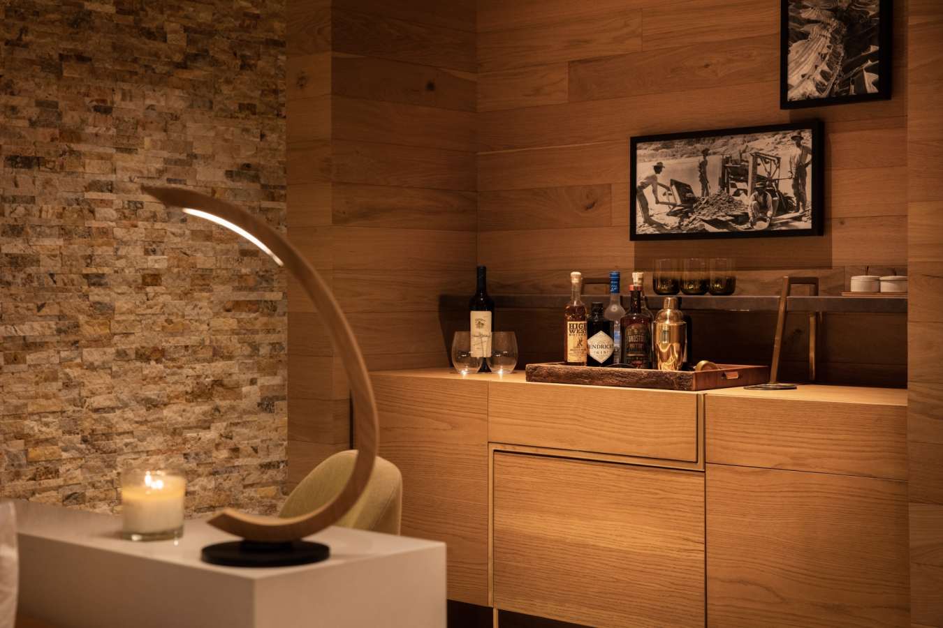 Earth Suite Bar