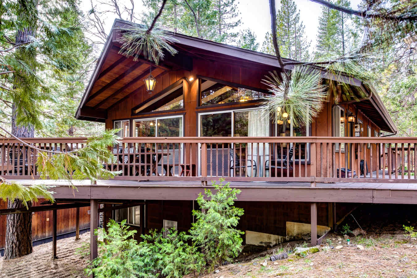 Cabins - The Redwoods in Yosemite