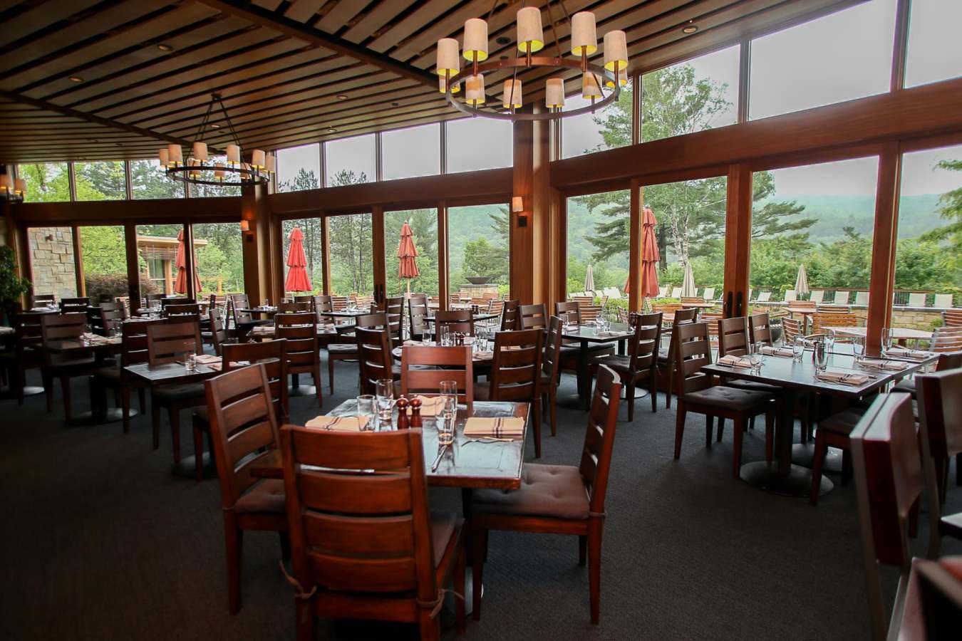 Restaurant  - Topnotch Resort & Spa